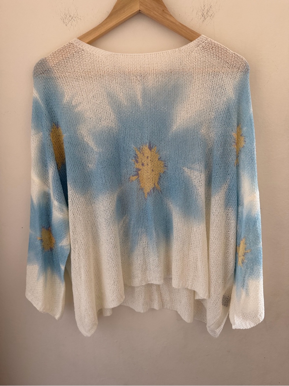 NWOT POL Clothing Sky Blue Floral Knit Sweater Oversized Daisy Open Knit S - Picture 3 of 7